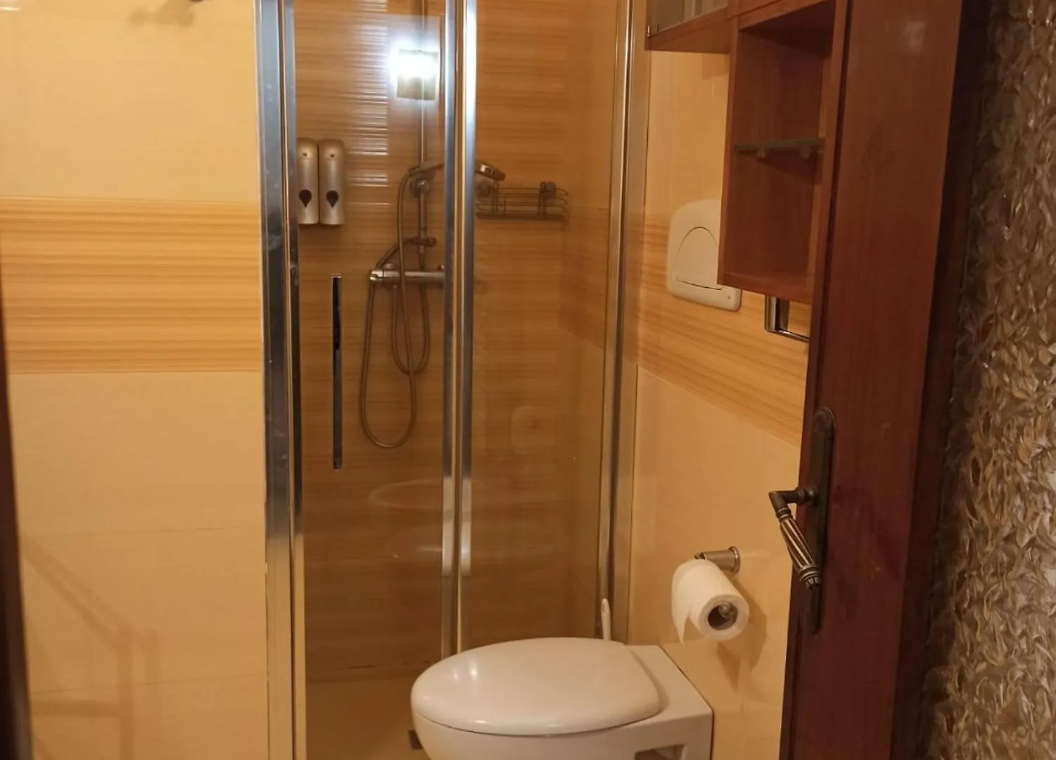 레체 Briciole Di Gusto House - Zona Tranquilla Parcheggio Facile B&B