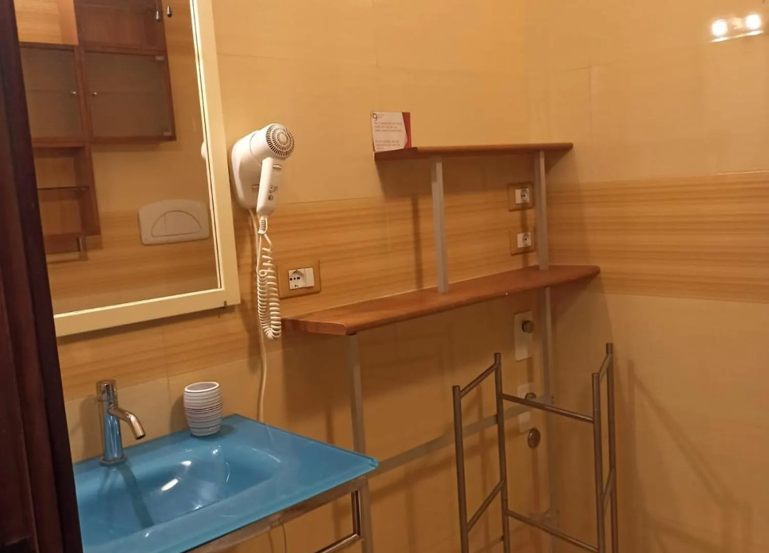 레체 Briciole Di Gusto House - Zona Tranquilla Parcheggio Facile B&B